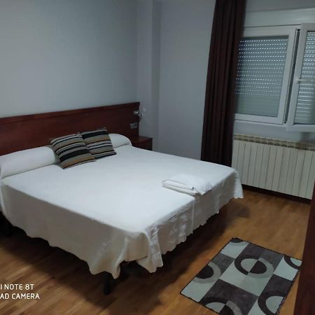Hostal Cerecedo León Kültér fotó