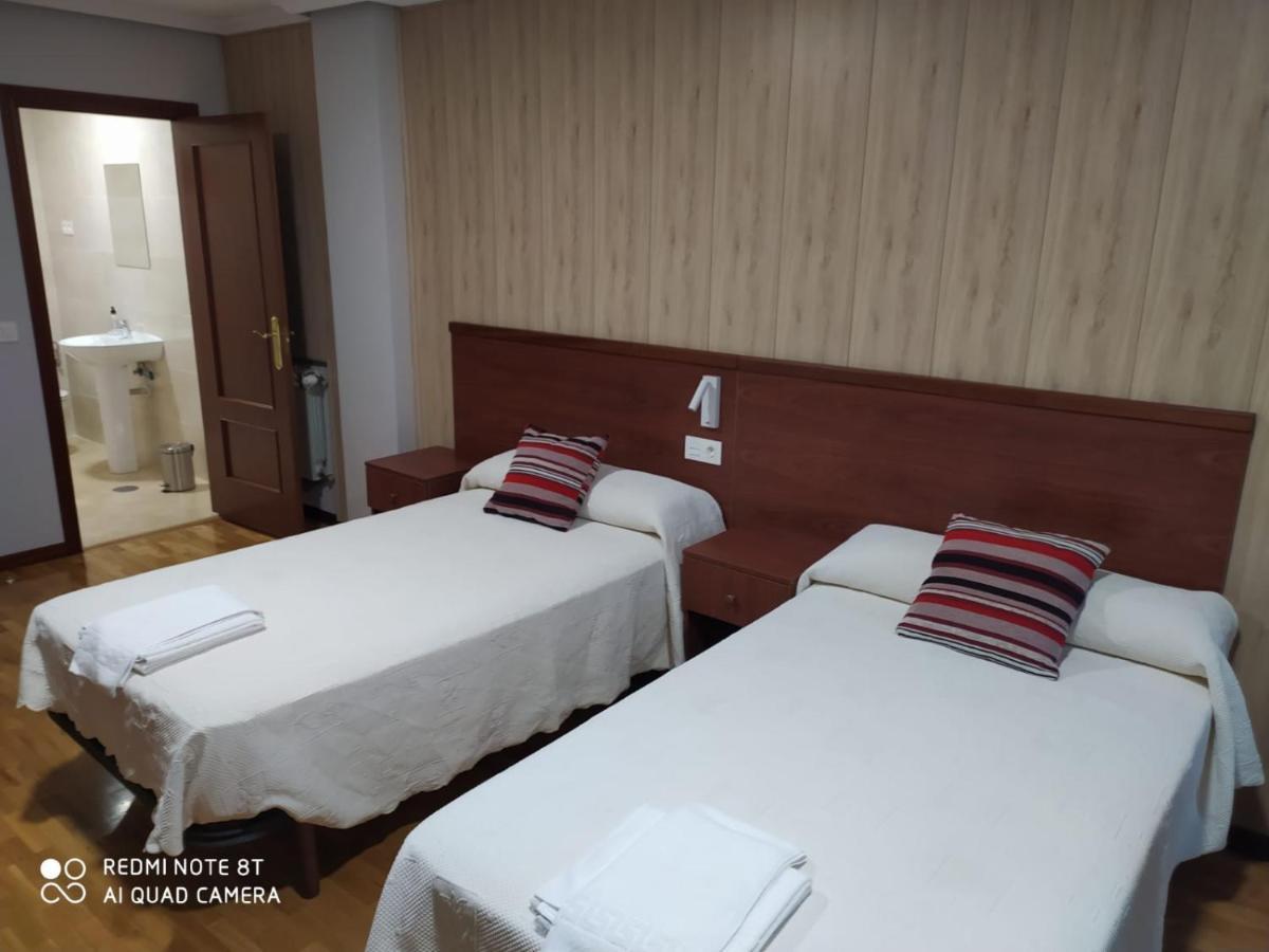 Hostal Cerecedo León Kültér fotó